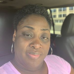 Meet your Posher, Tomeka